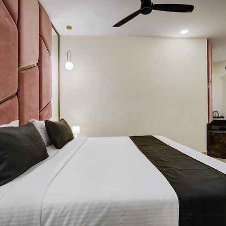 Astra Hotels & Suites - Koramangala Bangalore Buitenkant foto