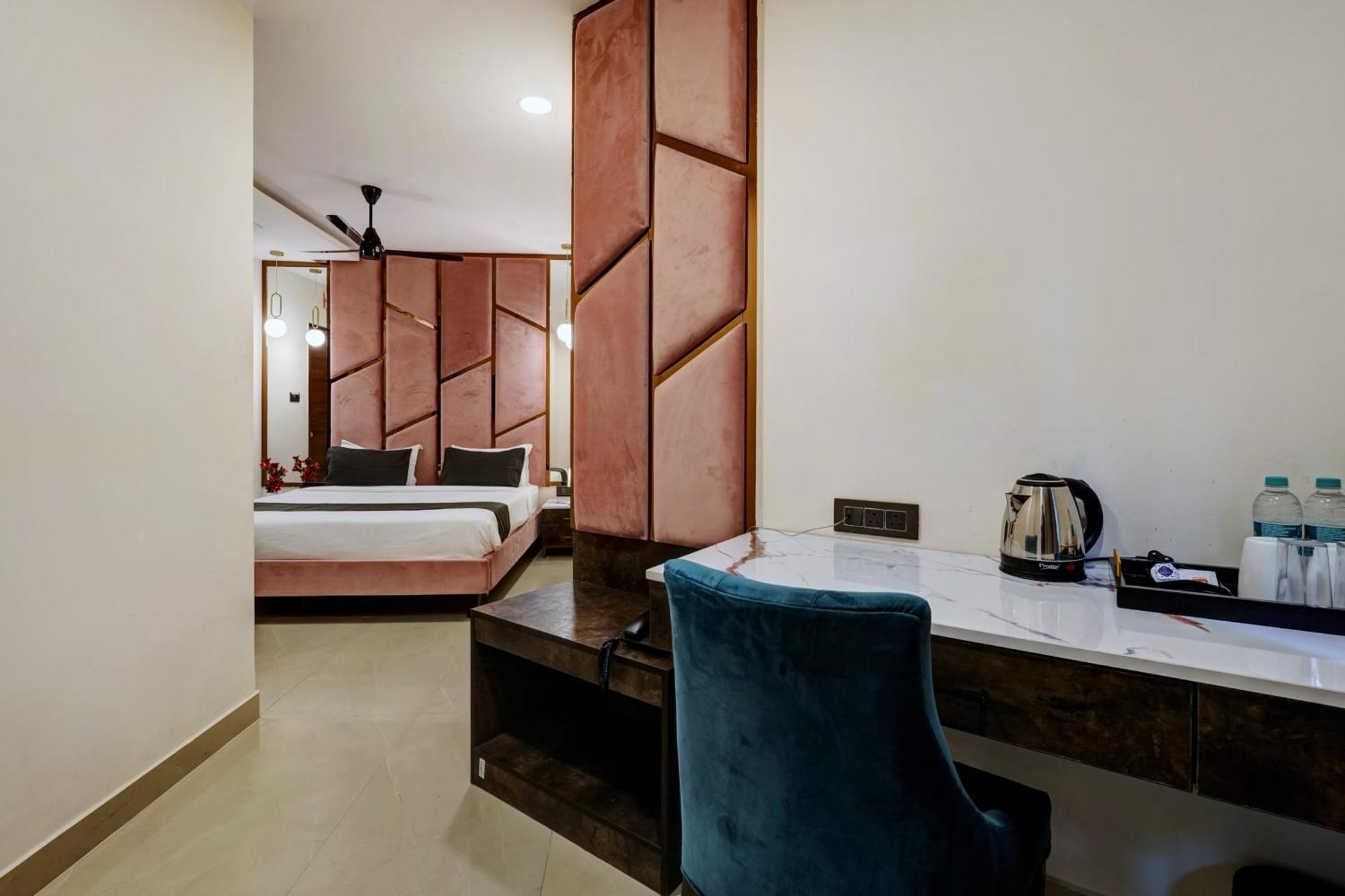 Astra Hotels & Suites - Koramangala Bangalore Buitenkant foto