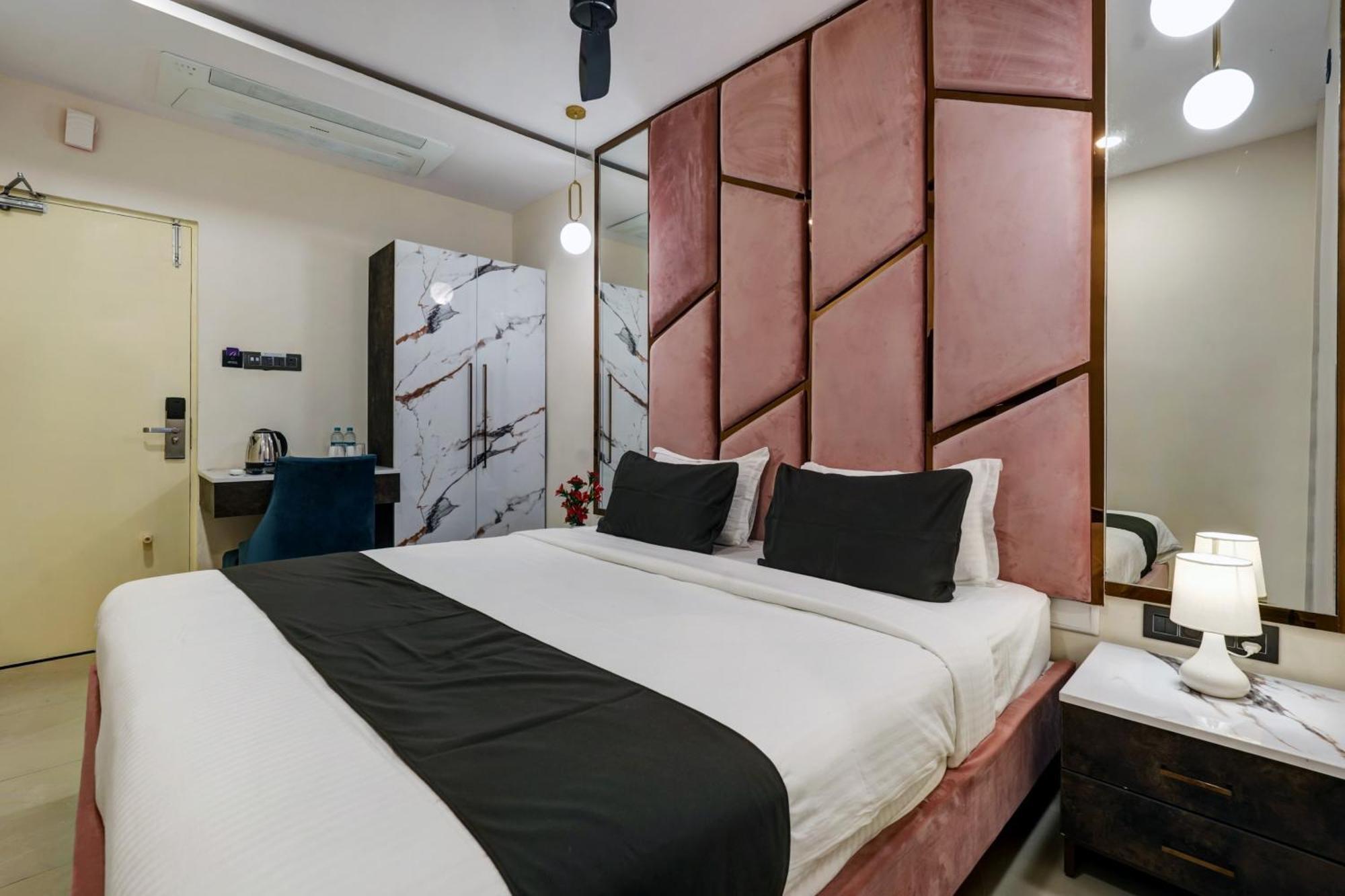 Astra Hotels & Suites - Koramangala Bangalore Buitenkant foto